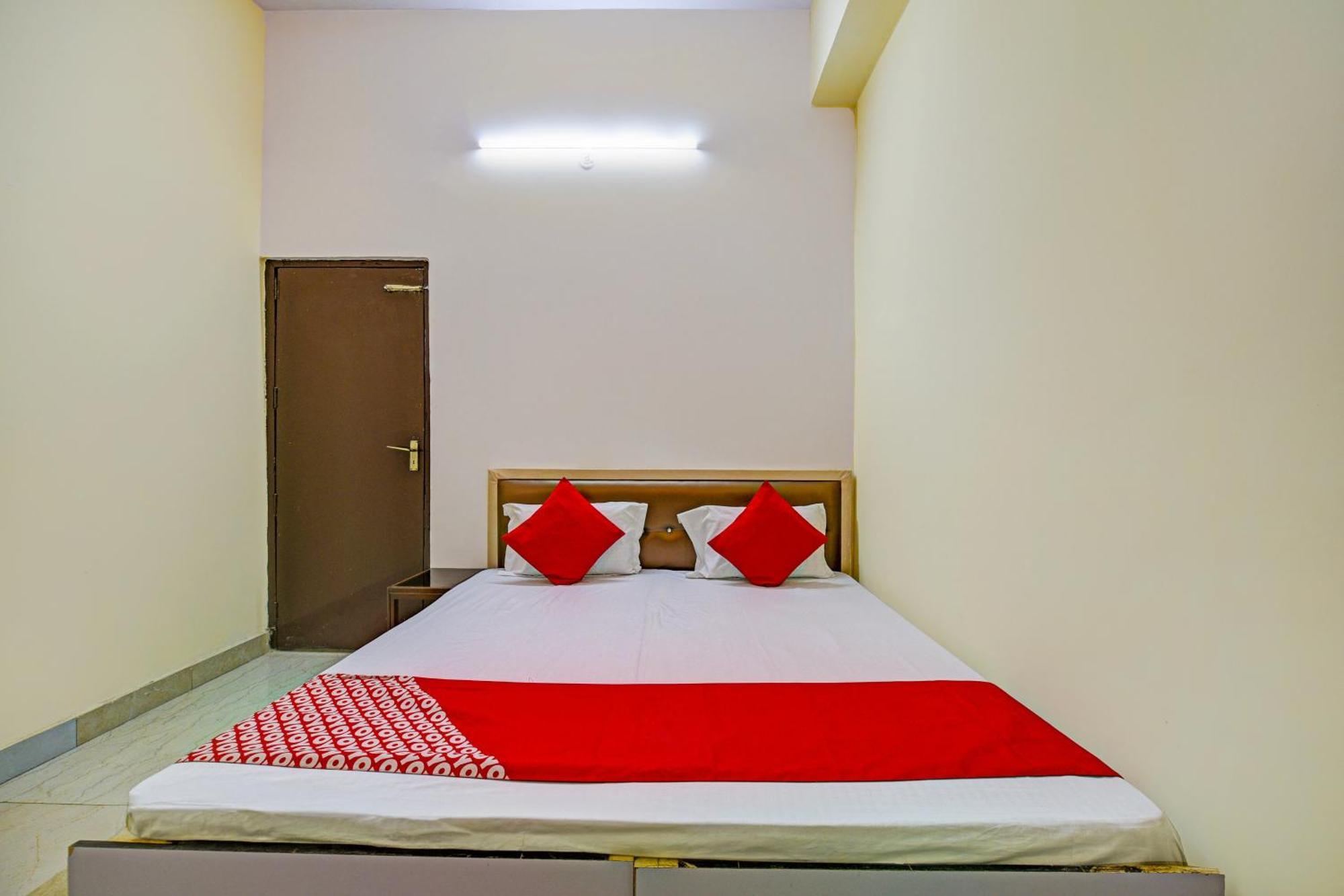 Hotel O Aj Star Hotel ファリーダーバード エクステリア 写真